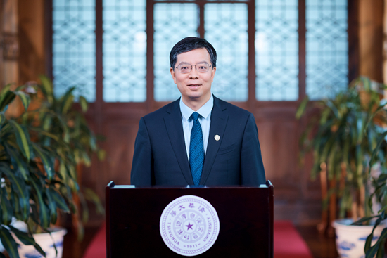 專訪清華大學(xué)校長邱勇：世間上百年名校無非育